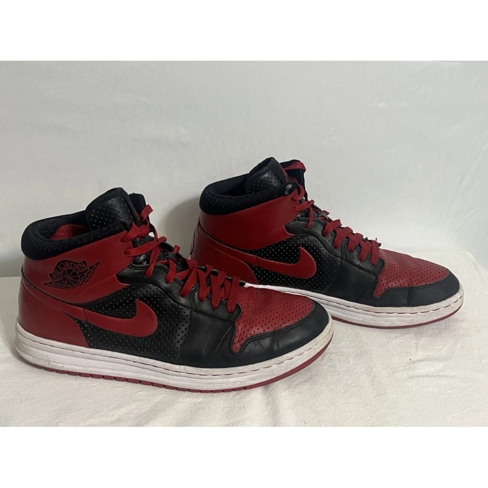 Nike Men's Black and Red High-Top Sneakers - Picture 1 of 5